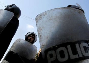 العثورعلى جثة شرطي قتل في ظروف غامضة