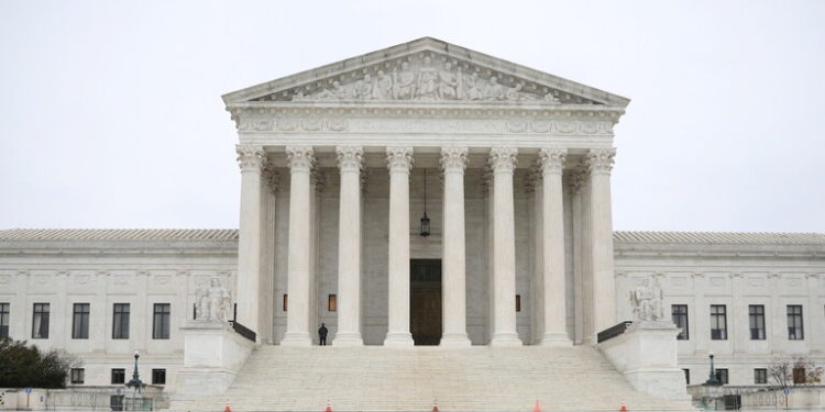 القضاء الأمريكي يرفض دعوى لورثة تجار يهود حول “كنز غويلف” في ألمانيا