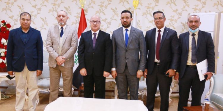 وزير التربية  ,, يبحث دعم التعليم عن بعد .