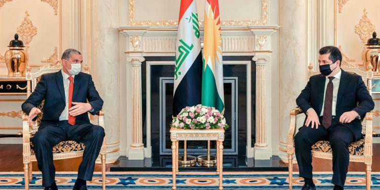 الغانمي يبحث مع رئيس حكومة الاقليم سبل تعزيز التنسيق الامني