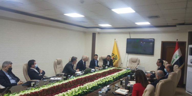 النقل تلتقي وفد شركة ( PEG ) الايطالية