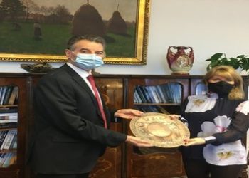 العراق والمجر يبحثان المنح الدراسية المقدمة إلى طلاب الدراسات العليا العراقيين