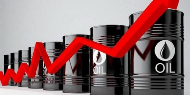 برميل النفط العراقي يرتفع إلى أعلى معدلاته
