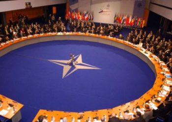 الحلف الأطلسي يبحث رفع عدد قواته في العراق