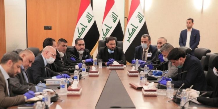 استضافة مسؤولين وزارة الصحة من قبل “خلية الأزمة”