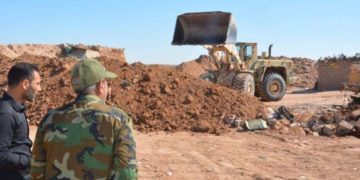 حفر خندق لحماية الثروة النفطية في ديالى
