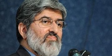 كان علينا اجتذاب الدول العربية , بدل تهديدها بالصواريخ .. علي مطهري يصرح