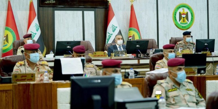 الكاظمي يزور قيادة عمليات بغداد ويوجه برفع عدد من نقاط التفتيش