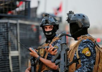 مسلحون يقتحمون مركز شرطة ويهربون موقوفا بالمخدرات