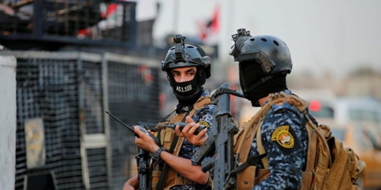 مسلحون يقتحمون مركز شرطة ويهربون موقوفا بالمخدرات