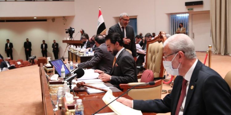 اجتماع تداولي لرئاسة البرلمان وقادة الكتل داخـل القاعـة الكبرى