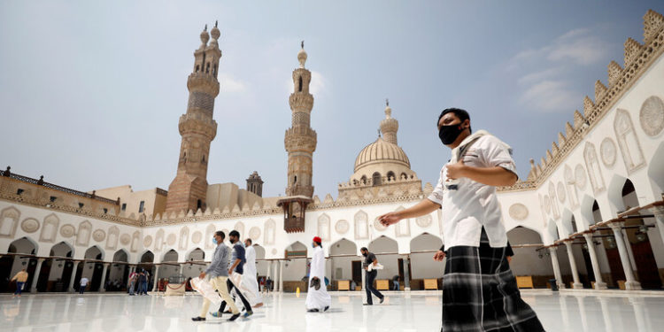 فتوى من الأزهر بخصوص لقاحات كورونا والصيام