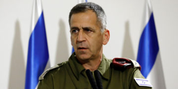 إسرائيل تحشد سياسيا وعسكريا في أوروبا ضد برنامج إيران النووي