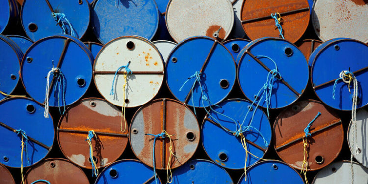 الصين زادت وارداتها من النفط بشكل حاد من إيران وفنزويلا