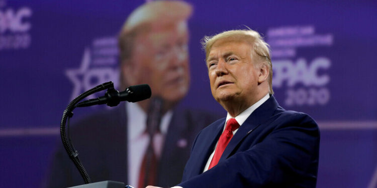 ترامب .. تمنيت لبايدن التوفيق