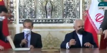 وزيرا خارجيتي إيران والصين يوقعان معاهدة التعاون الاستراتيجي المشترك بين البلدين