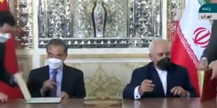 وزيرا خارجيتي إيران والصين يوقعان معاهدة التعاون الاستراتيجي المشترك بين البلدين
