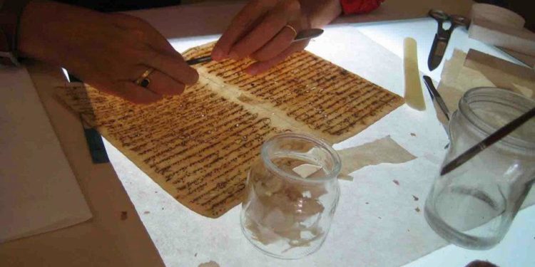 عدد المخطوطات النادرة في العراق