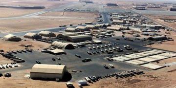 سماع صفارات الانذار في القاعدة الامريكية بمطار بغداد