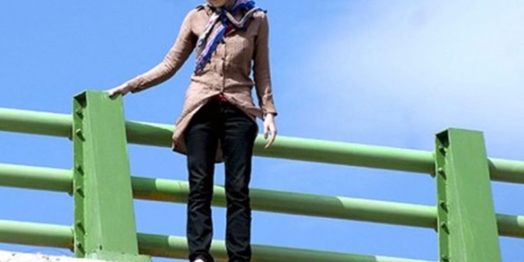 انقاذ فتاتين حاولتا الانتحار من أعلى جسر مدينة الطب في بغداد