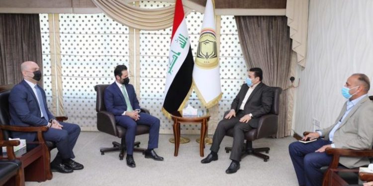 الاعرجي وطالباني يؤكدان أهمية استمرار التنسيق والتواصل بين المركز والإقليم