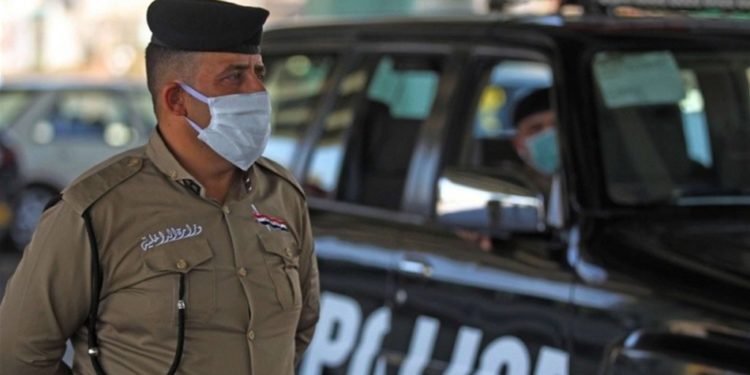 كاميرات المراقبة تكشف جريمة .. قتل امرأتين وهرب