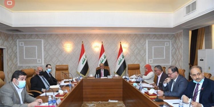المالية تصدر بياناً بعد ترؤس الوزير اجتماعاً يخص موازنات العراق المالية