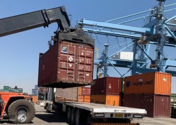 المالية تكشف عن زيادة بإيرادات الكمارك