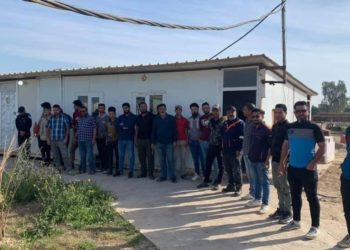 موظفو العقود في الموارد المائية  يضربون عن العمل