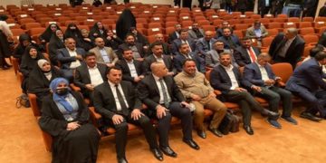 جمع تواقيع لاقالة امين بغداد من منصبه