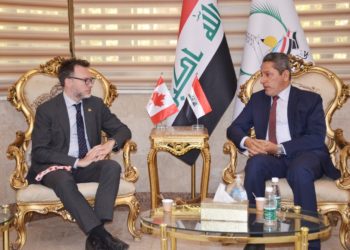 حكومة البصرة تبحث مع السفير الكندي التعاون المشترك