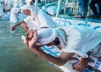 الصابئة المندائيون يحتفلون بعيد الخليقة على ضفاف دجلة