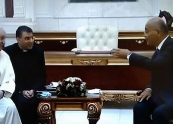 الرئيس برهم صالح يعقد اجتماعا مع البابا