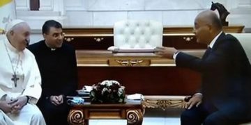 الرئيس برهم صالح يعقد اجتماعا مع البابا