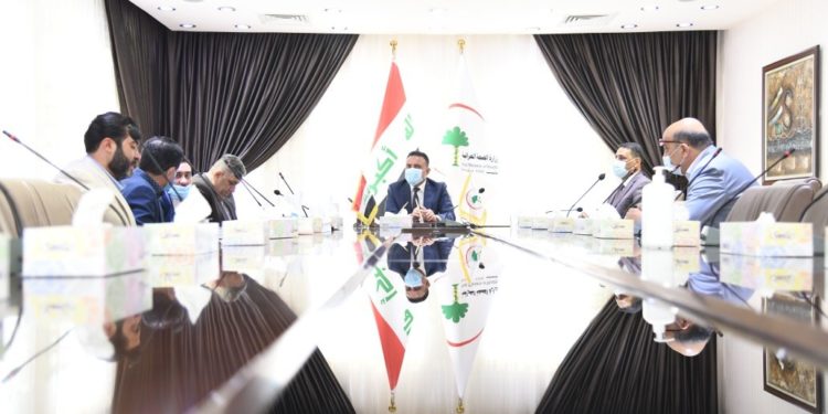 الصحة والنقل تبحثان اجراءات تسهيل وصول لقاح كورونا من بلد المنشأ للعراق