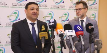 رئيس هيئة استثمار البصرة يبحث مع السفير الكندي فرص استثمارية بالمحافظة