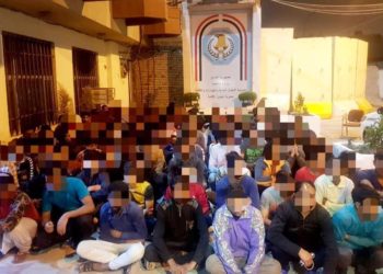 الداخلية تلقي القبض على 713 أجنبياً وتسفرهم خارج البلاد