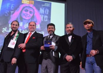 عرض مسرحي عراقي يحصد الميدالية الفضية في مهرجان قرطاج