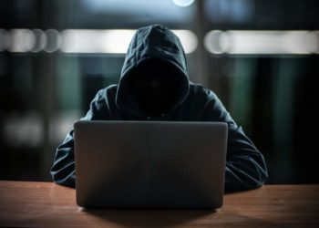 اعتقال متهم بالابتزاز الإلكتروني لامرأة في المدائن