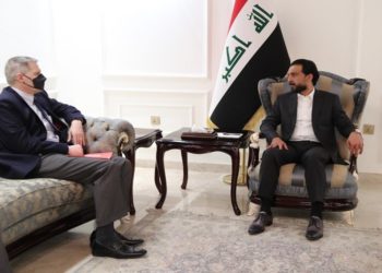 الحلبوسي والسفير الأميركي يناقشان زيارة البابا فرنسيس للعراق