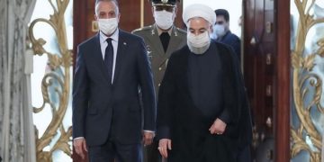 روحاني يحدث الكاظمي عن “الأموال الإيرانية ” في العراق