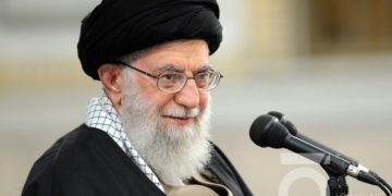 خامنئي يشرح طبيعة التواجد الإيراني في العراق