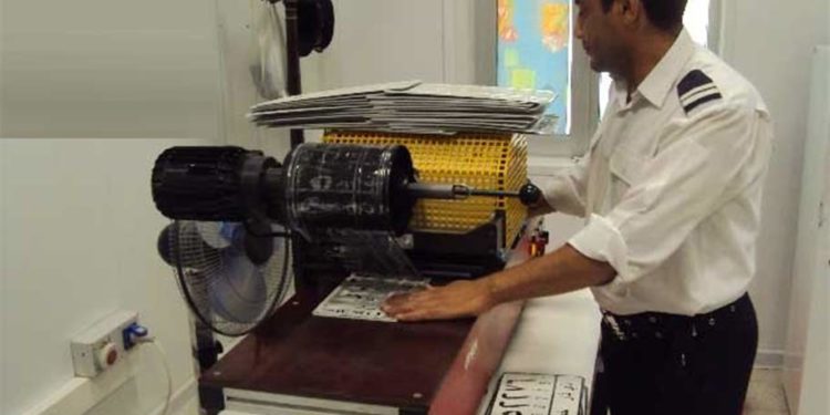 بياناً جديدا بشأن تثبيت اللوحات