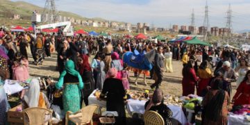 بالفيديو خنزير بري هائج يفسد فرحة النوروز على محتفلين في السليمانية