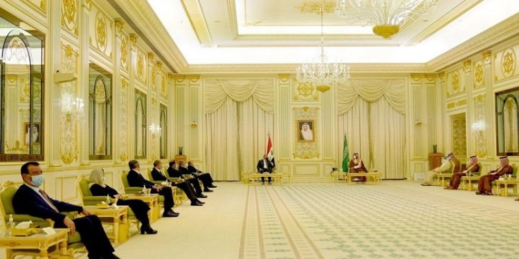 العراق والسعودية توقيع ( 5 اتفاقيات ومذكرات تفاهم )