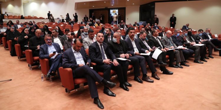 تأدية اليمين الدستورية لنائبـة جديدة