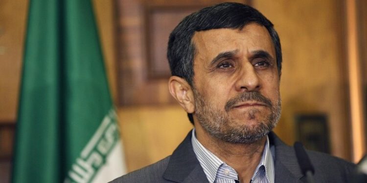 أحمدي نجاد .. لا مشكلة في إشراك السعودية بمناقشة النووي الإيراني