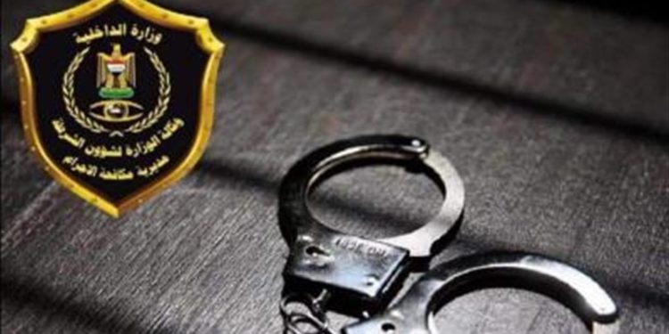 استلمها كمكافأة لنهاية الخدمة.. مسلحون يسرقون 20 مليوناً من متقاعد في البصرة (فيديو)