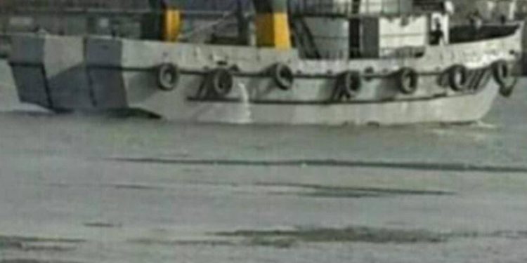 إيرانيون متنفذون استولوا على سفينة ’البتول’ العراقية واقتادوها إلى مكان مجهول!