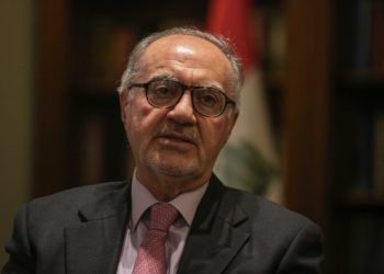 وزير المالية يوجه بدعم رجال الاعمال وإعادة النظر بآليات منح القروض